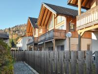 Gipfelblick Lodge 5 Pruggern by AA Holiday Homes - Bed and Breakfast