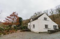 Half Way House, Clappersgate, sleeps 8 - B&B