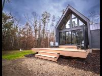Gorgeous Modern Chalet In The Woods - Chambres d’hôtes