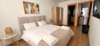 One-Five Racine by IB Signature, Stylish 2BR Apt, 24x7 Security, WiFi, Self check-in, City View, City Centre, close to cafes and restaurants - Chambres d'hôtes Casablanca