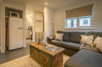 Pine Cabin Overlooking Bedgebury Forest - B&B Goudhurst