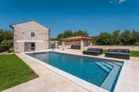 Beeindruckende Steinfinca mit privatem Salzwasserpool, Panoramablick aufs Meer, Grill - Bed and Breakfast Orbani