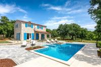 Strandnahe Steinvilla nur 800 Meter zum Strand mit Privatpool, BBQ, Waschmaschine - Bed and Breakfast Funtana