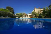 Charmantes Apartment nur 400 Meter zum Strand mit grossem Pool, privater Terrasse, Grill, Liegen - Ferienwohnung Poreč