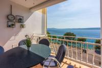 Traumhaftes Apartment direkt am Meer mit privatem Balkon, Meerblick, Waschmaschine, Klima - B&B Selce