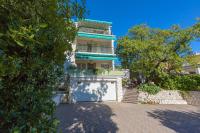 Idyllisches Apartment nur 250 Meter zum Strand mit Meerblick, privater Terrasse, Privatparkplatz - Bed and Breakfast Crikvenica