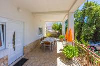 Modernes Apartment nur 600 Meter zum Strand mit privater Terrasse, Grill, Waschmaschine - Chambres d'hôtes Novi Vinodolski