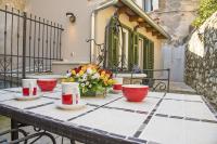 Atemberaubendes Altstadtapartment mit privater Terasse, Aussendusche - nur 500 Meter zum Strand - B&B Rovinj