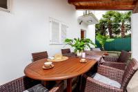 Beschauliches Studio-Apartment mit mediterranem Garten - 10 Minuten zum Strand - Ferienwohnung Rovinj