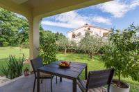 Hundefreundliches Paradies mit Pool, Spielplatz, Grillbereich, privater Terrasse - B&B Radmani