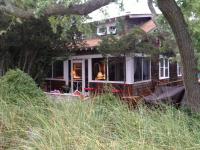 Chill Fire Island Beachfront Cottage with Amazing Bay and Sunset Views, Perfect Location in Fair Harbor - B&B Bay Shore