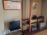 Japanese-Style Deluxe Triple Room with Shared Bathroom