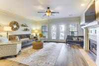 Private Patio, Decks Waterfront Eatonton Townhome - B&B Eatonton