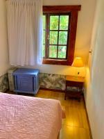 Casa COMPLETA, 2 quartos, Estacionamento GRATUITO, WIFI 300MB, frigobar, microondas, fogão e jardim - B&B São João del-Rei