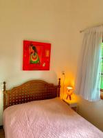 Casa COMPLETA, 2 quartos, Estacionamento GRATUITO, WIFI 300MB, frigobar, microondas, fogão e jardim - B&B São João del-Rei