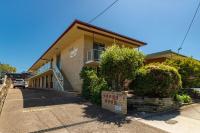 Unit 1 of 5 Lake St - B&B Forster