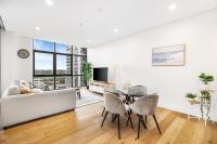 Your Luxury Weekend Getaway in Wentworth Point - Bed and Breakfast Sydney