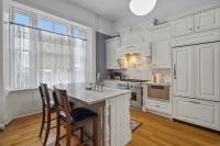 19th Century Queen Anne Victorian - B&B St. John's