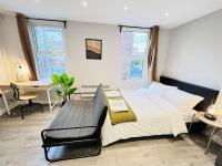 Battersea Studios by Sleepy - B&B London