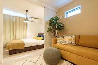 天下茶屋徒歩圏内 花園町駅徒歩3分 難波 梅田に直通 トイレと浴室付き まるまる貸切 部屋35平方 北102室 - Ferienwohnung Ōsaka