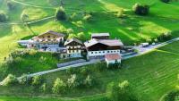 Appartamento con 4 Camere da Letto e Balcone 