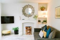 City Centre - Free Parking - 3 Bedroom - Bed and Breakfast