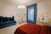 Dante & Serenella station - B&B Napoli