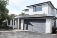 Stylish Havelock Retreat with Spa & 5 min walk to Village - Chambres d'hôtes Havelock North