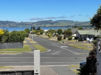 Beautiful Lakeview Apartment - B&B Taupo