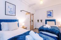 Modern Manchester 3-bed home , sleeps 7, FREE parking & close to city centre - B&B
