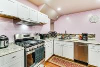 Lake Chabot Getaway about 3 Mi to Water! - B&B Castro Valley