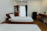 Zweibettzimmer mit Balkon