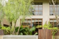 Calista Studios "SATU" Tasteful 1 BR home in peaceful jungle, 10 mins away from the buzz of Uluwatu - B&B