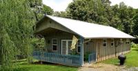 Country Cottage - 2 Bedrooms, 1 Baths, Sleeps 6 cabin - B&B