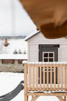 Slow Mountain Family Base - Spacious 2BR, 2 Bath, Sleeps 8 with Mountain View and Backyard in Liptov - Ferienwohnung Liptovská Kokava