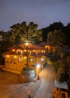 Hilltop Chalés Gramado - B&B