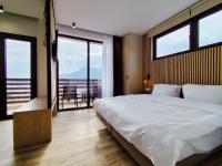 Meteora Gold and Glass Suites - B&B Kalampáka