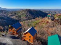 Million Dollar Views with Hot Tub and Pool Near Dollywood - Chambres d'hôtes Sevierville