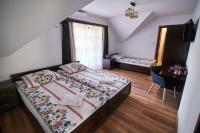 Triple Room with King Bed