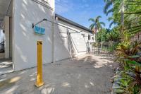 Oceanbreeze Apartment in Cairns North - B&B