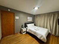 Charming Cape Cod Bungalow at Niagara Falls, NY! - B&B Niagara Falls