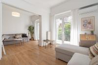 City Center Balcony Escape - B&B Atenas