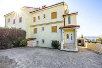 PAULO Apartment with sea view - B&B Crikvenica