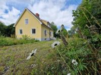 Gula huset i skogen- Skogsbruk & logi på Linderödsåsen - B&B