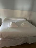 The First Colombo Brignole XX Settembre - B&B Genoa