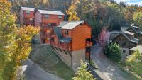 NEW Luxury Cabin with Indoor Pool, Hot Tub, & Theater - B&B