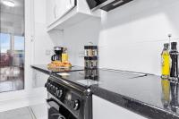 Charming City Retreat,4 Bedroom House,Garden,Free Parking - Bed and Breakfast