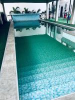 ScattHomes Lekki With Swimming Pool, PS5, Gym, Jacuzzi, Free Wifi and many more - B&B Lekki Peninsula
