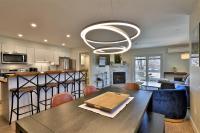 The Swirl Suite, Renovated 2RM-2BA Condo, Sleeps 6, Fireplace, Summer Pool - B&B Killington