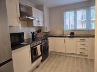 Dublin - 3 Bedroom Cosy Home - Sleeps Max 7 - B&B Dublín